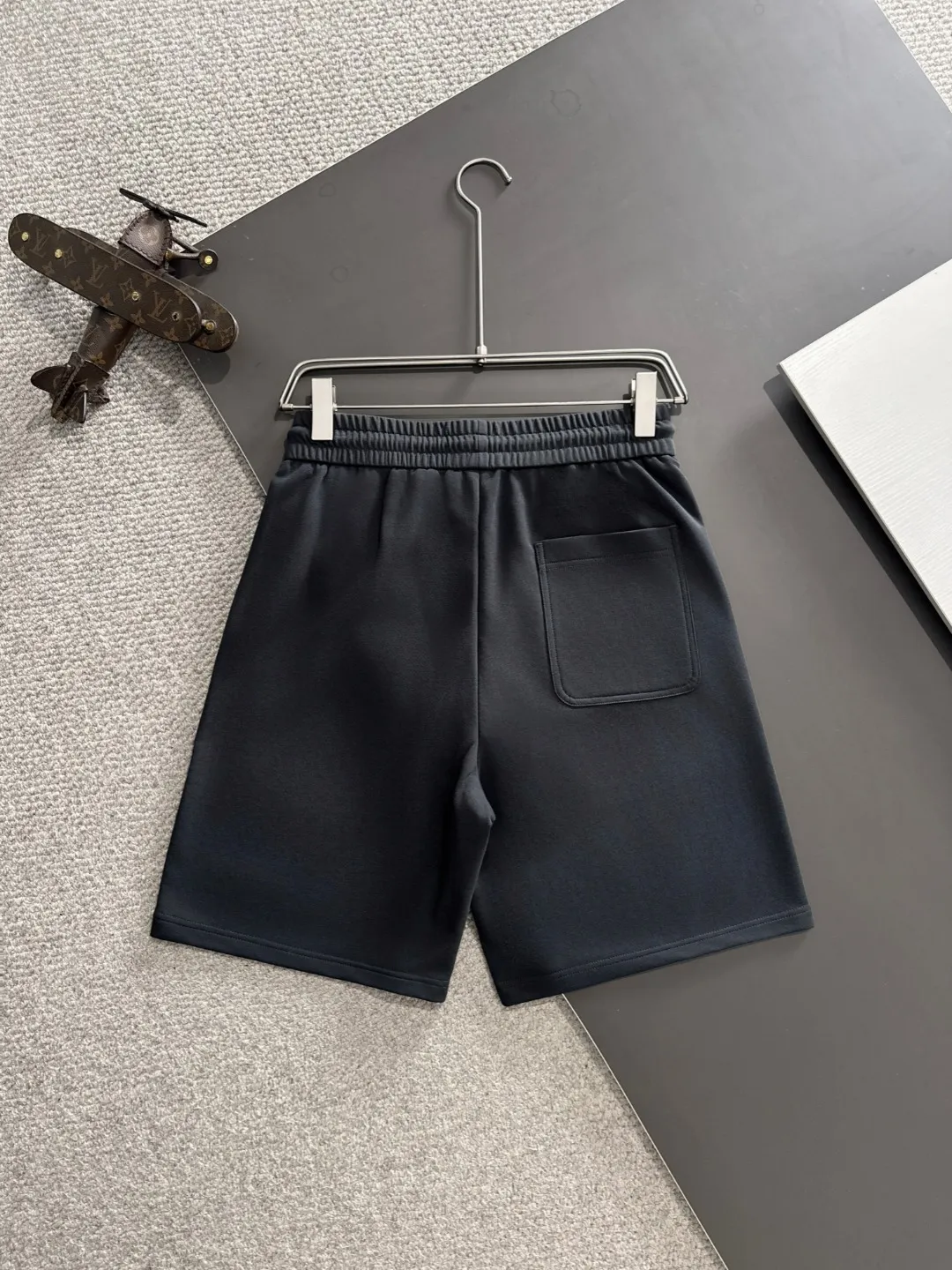 Next day delivery P300 High-end goods Big Goose 2025 new summer elastic band casual shorts, counter-customized fabrics, high breathability and comfort, impeccable details, brand element design concept, reflecting high quality. It feels delicate and soft! It presents a casual cut and the upper body shape is great! Size: M-4XL
